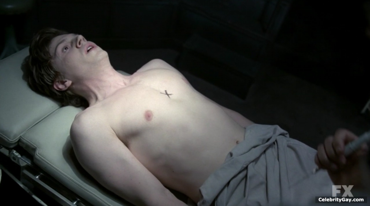 Evan Peters Nude. 