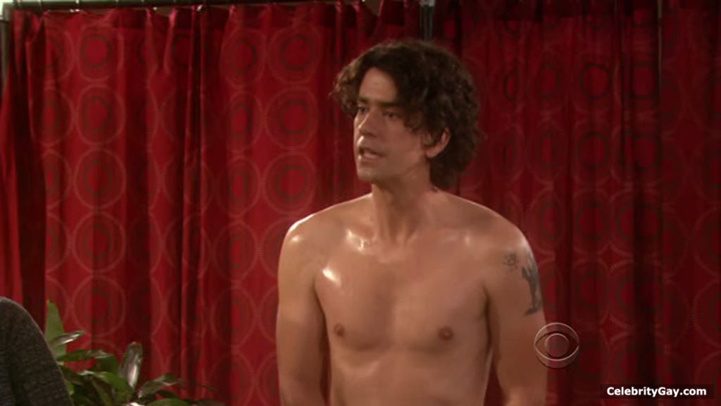 Hamish Linklater Nude. 