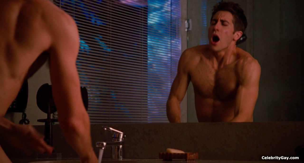 20 Sexy Pics Of Jake Gyllenhaal To Get Ready For Road