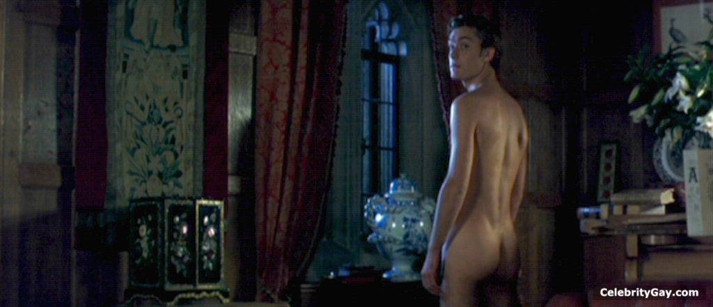 Jude Law Nude. 