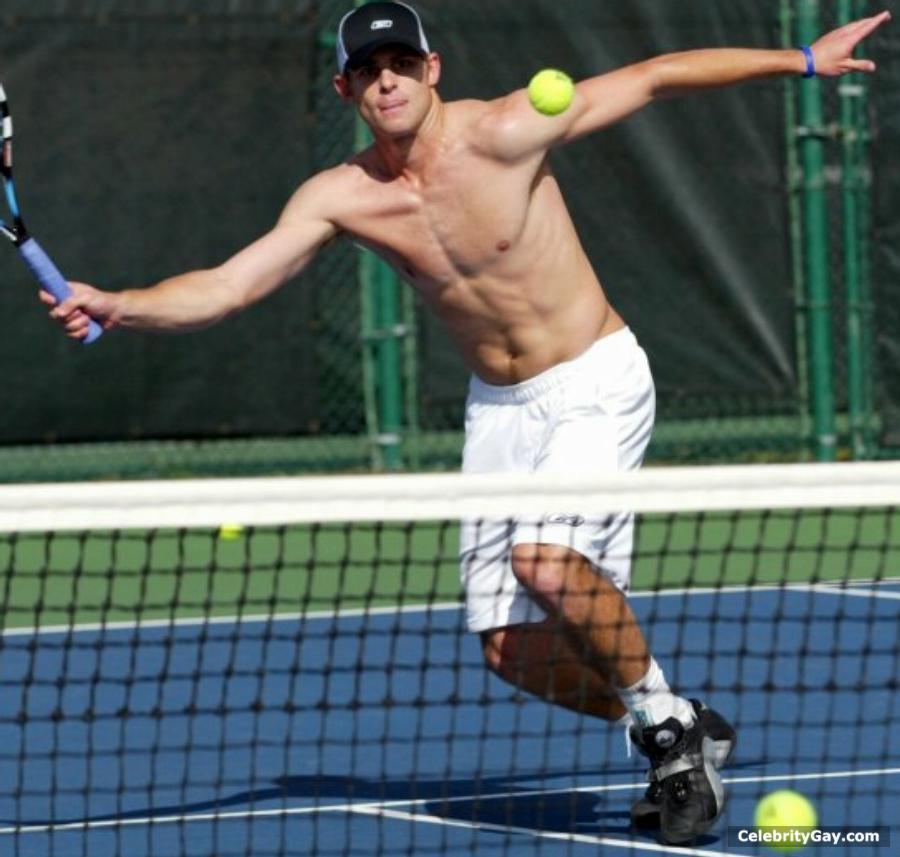 Did Andy Roddick Get A Photoshop Workout