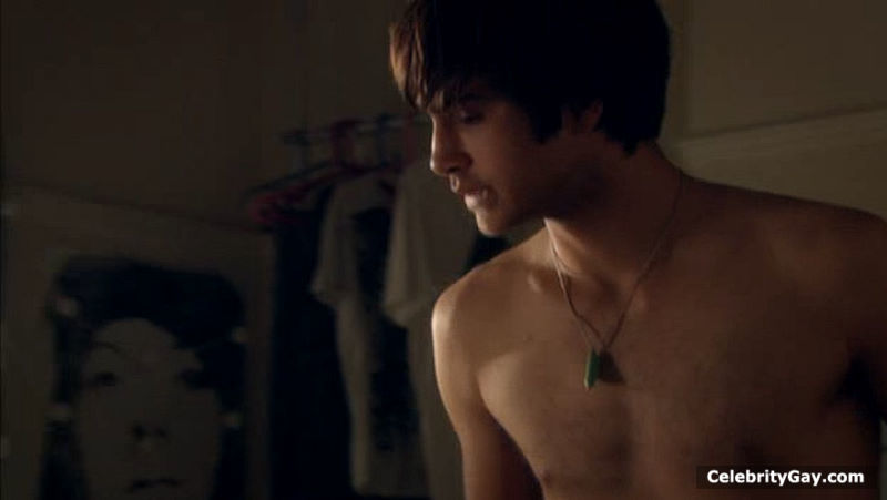 Luke Pasqualino Nude. 