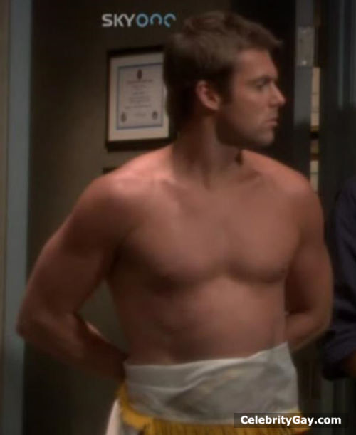 Michael Shanks Nude. 