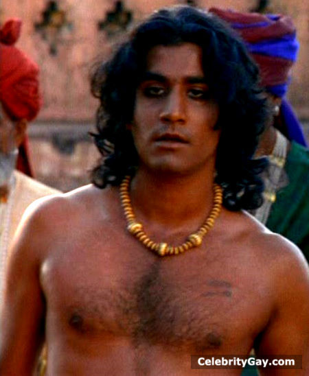 Naveen Andrews Nude. 