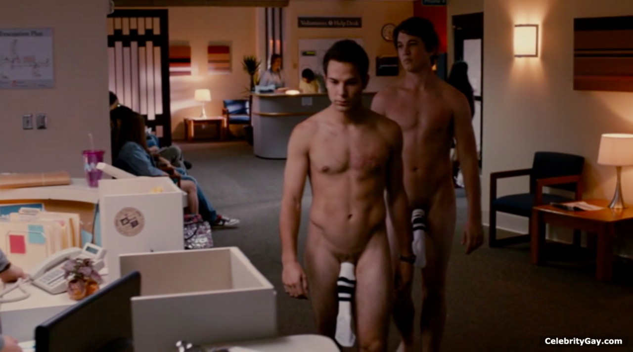 Skylar astin naked
